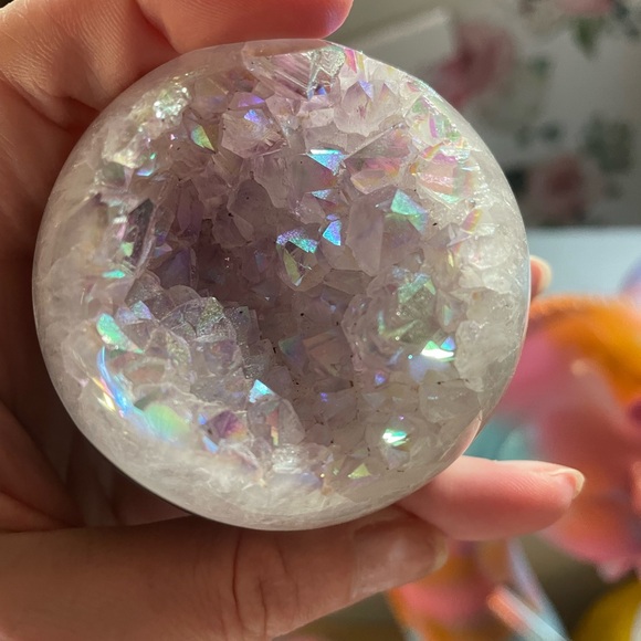 Aura amethyst agate sphere - Picture 10 of 16